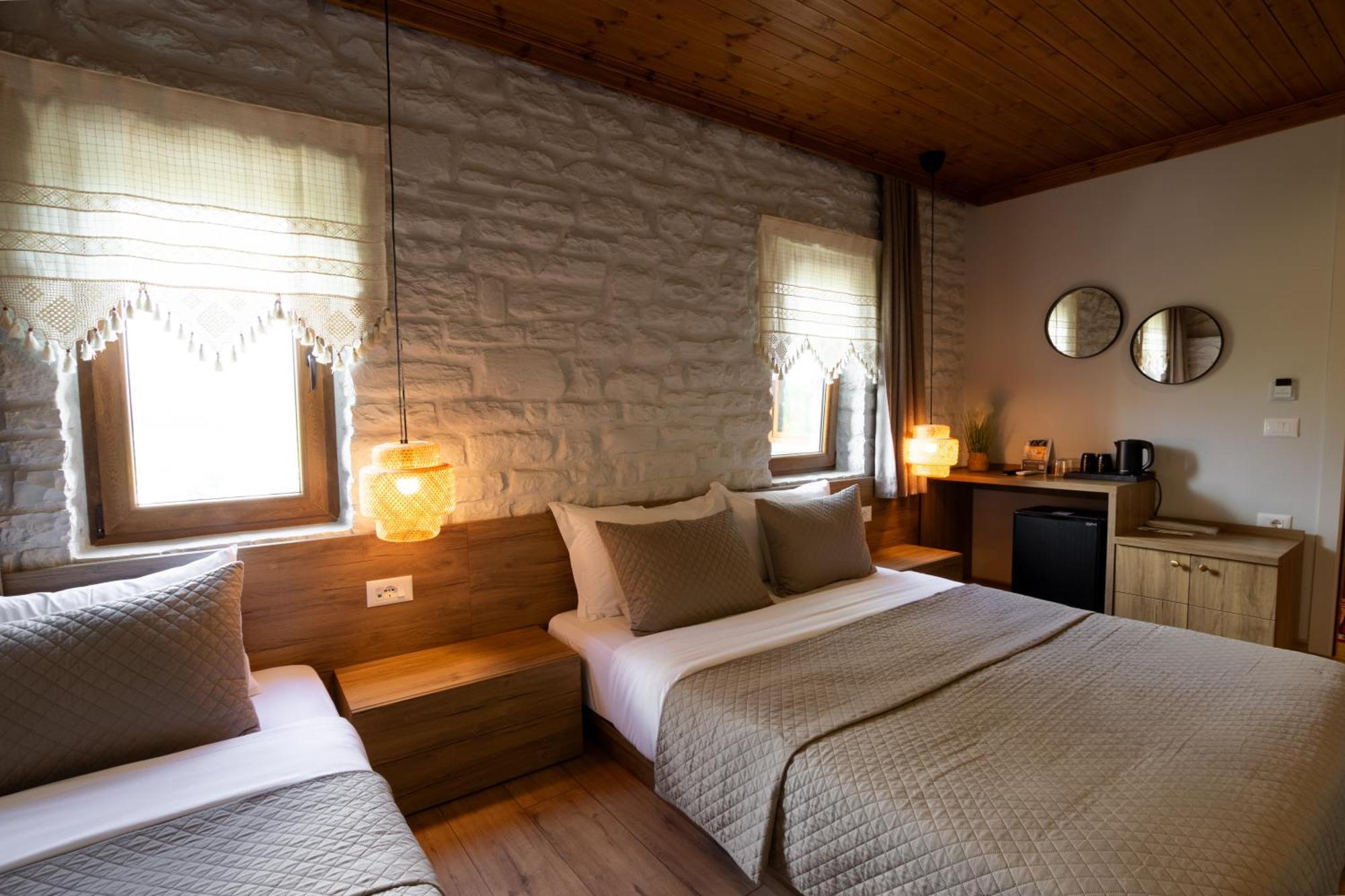 The Stone Sky Hotel Gjirokastër Exterior foto