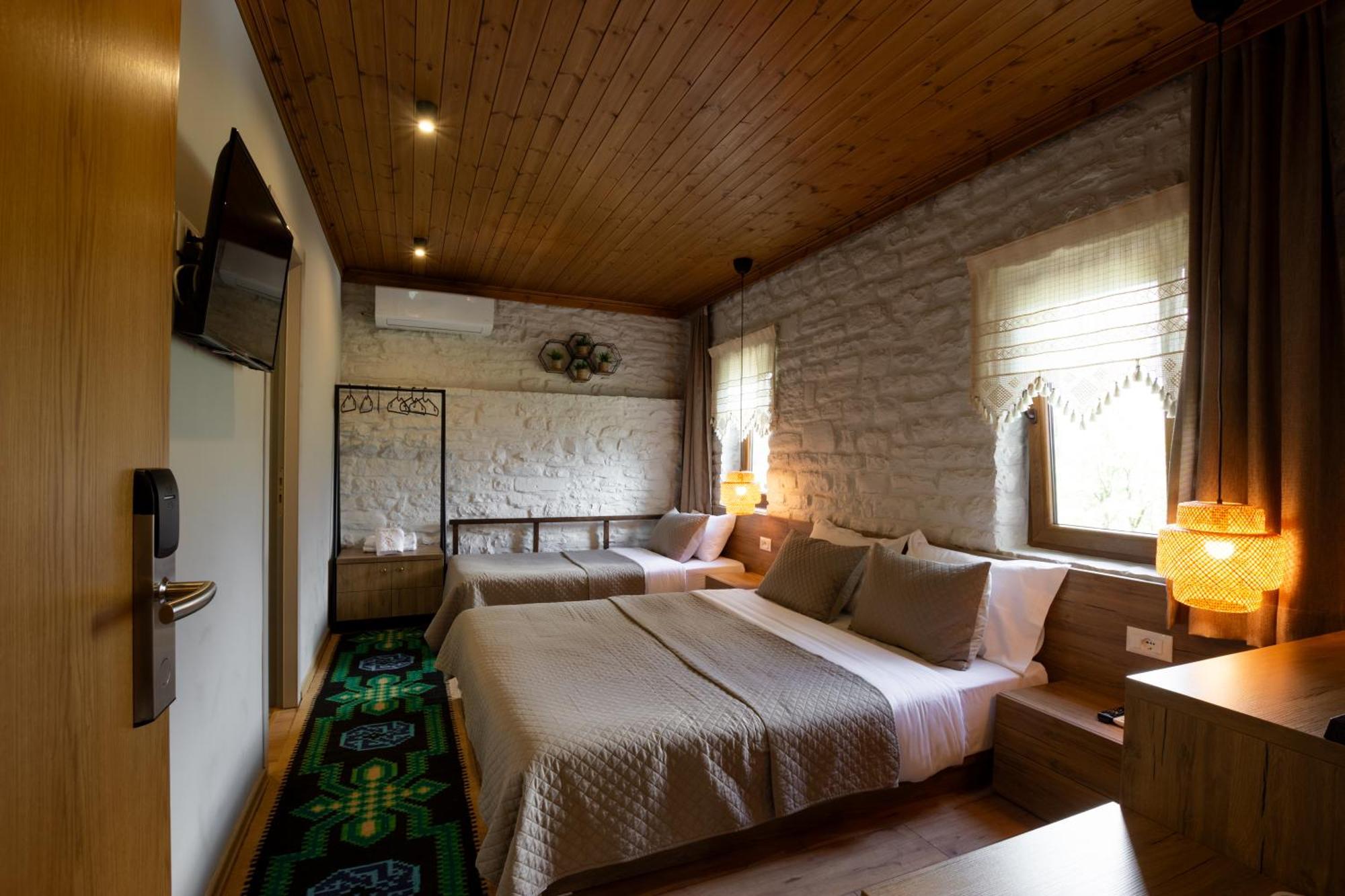 The Stone Sky Hotel Gjirokastër Exterior foto